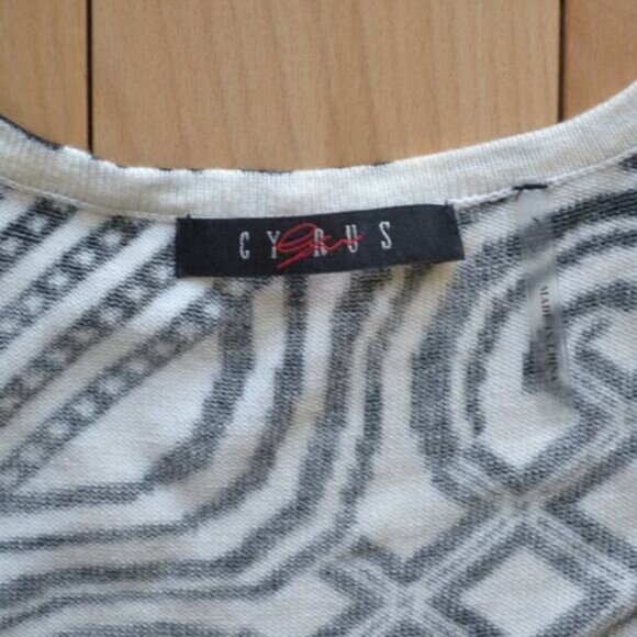 Cyrus Tank Top - Picture 2 of 3